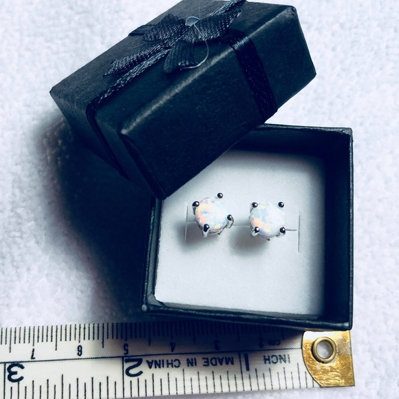 925 sterling silver stud earings - Picture 3 of 4